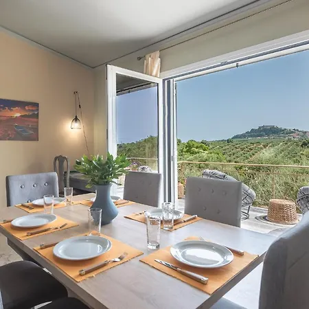 Castle's Nest 1 * Kástro Tornéze